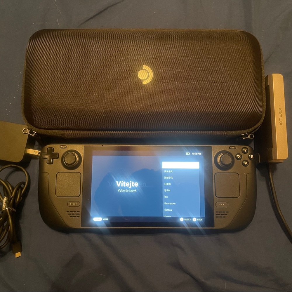 Steam deck 256Gb With charger and Jsaux Docking Station and 256 Micro SDCard